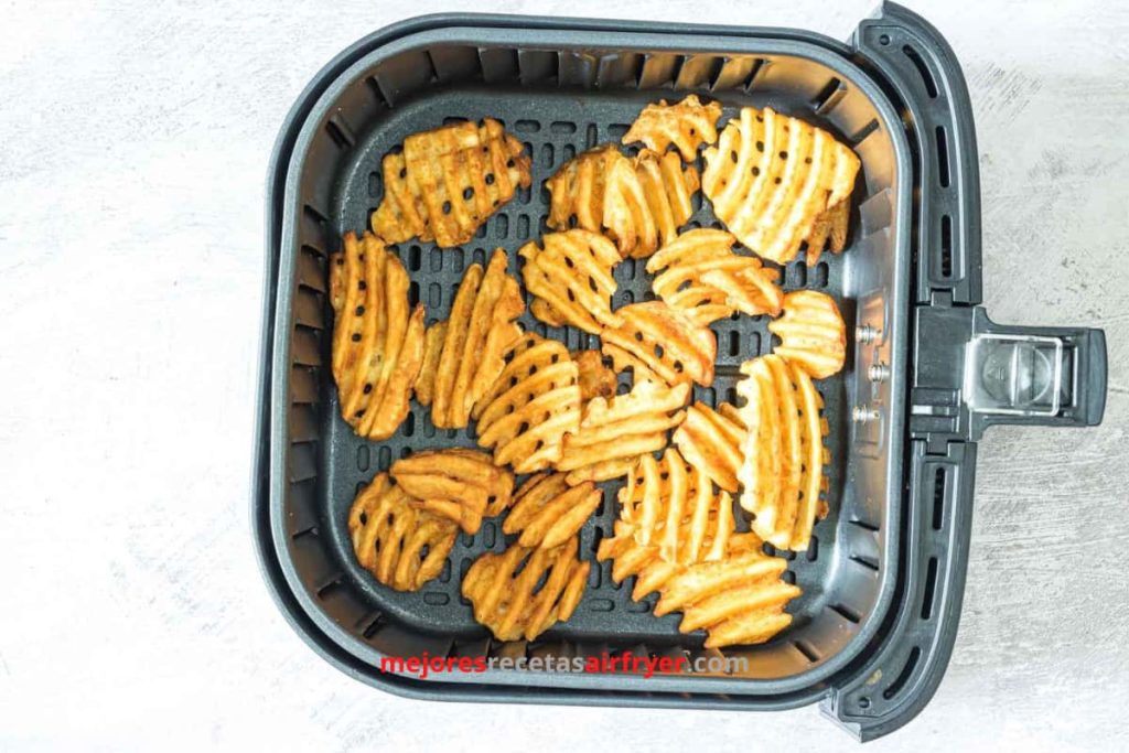 Cómo preparar Waffle Fries Congelados en la Freidora de Aire-1